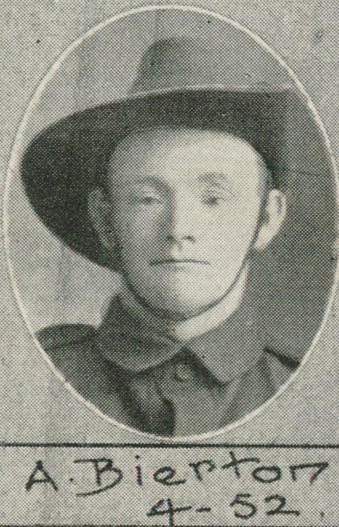 LGAQ war heroes - Photo - default